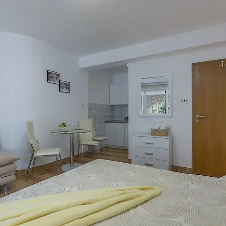 Ana - Apartament *